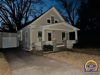 921 NE Arter Ave, Topeka, KS 66616