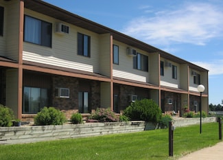 602 E Warren St Unit 13, Luverne, MN 56156