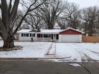 409 Hemlock Dr, Burnsville, MN 55337