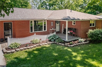 49 Sunset Blvd, Hermitage, PA 16148