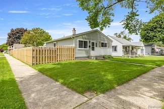 4516 Edgewood St, Dearborn Heights, MI 48125