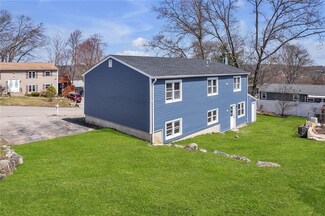 32 Buchanan St Unit 1, Johnston, RI 02919