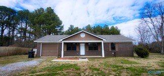 165 Fowler Loop, Falkville, AL 35622