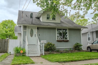 2129 N Clinton St, Saginaw, MI 48602