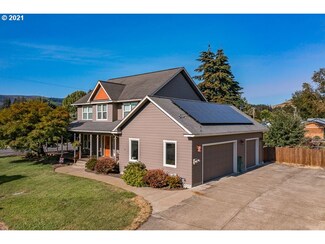 764 3rd St, Lyons, OR 97358