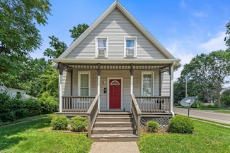 202 W Ells Ave, Champaign, IL 61820