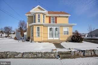 2013 Buchanan Trail E, Shady Grove, PA 17256