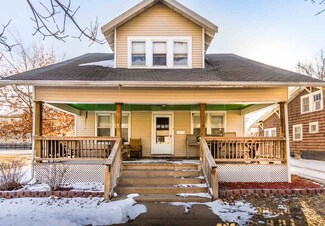 922 N 10th St, Manhattan, KS 66502