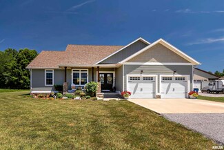 928 Forever Ln, Carbondale, IL 62901