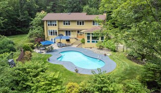 194 N Amherst Rd, Bedford, NH 03110