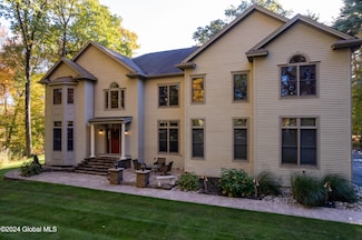 1 Shetland Green, Clifton Park, NY 12065