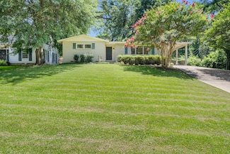 1098 Southdown Pkwy, Columbus, MS 39701
