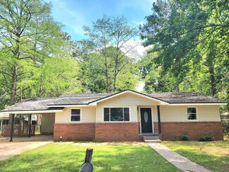 318 Moody St, Picayune, MS 39466