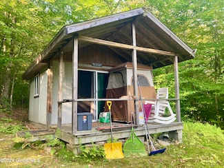 L64 River Rd, Johnsburg, NY 12853