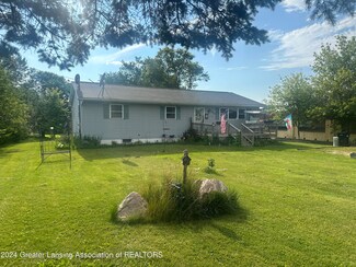380 Elm St, Vermontville, MI 49096
