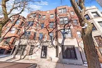 3727 N Pine Grove Ave Unit 207, Chicago, IL 60613
