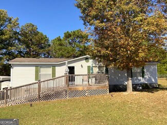 106 Paul Revere Dr, Cusseta, GA 31805