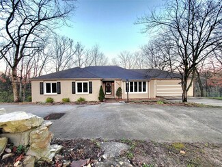 2220 Merlin Dr, Jefferson City, MO 65101