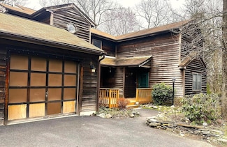 227 Image Dr, Scotrun, PA 18355