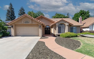 4932 W Leighson Ave, Visalia, CA 93291