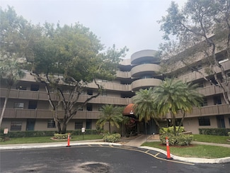 1000 Colony Point Cir Unit 422, Pembroke Pines, FL 33026