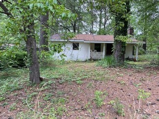 168 Ouachita St, Louann, AR 71751