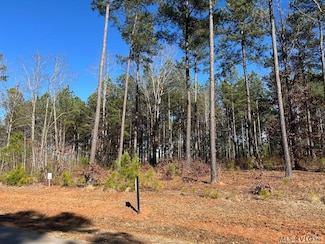 63 Sail View Ln, Macon, NC 27551