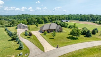 17172 Country Dr, Manchester, MI 48158