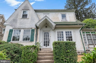 220 N Rolling Rd, Springfield, PA 19064