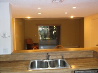 27 SW 3rd St, Pompano Beach, FL 33060