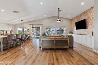 6310 S Wilson Dr, Chandler, AZ 85249