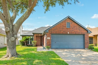 926 Peach Blossom Dr, Pearland, TX 77584