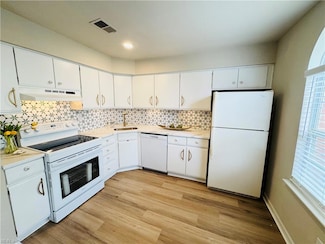 1362 Ivywood Rd, Virginia Beach, VA 23453