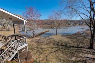 2504 Cottage Ln, Liberty Hill, SC 29074