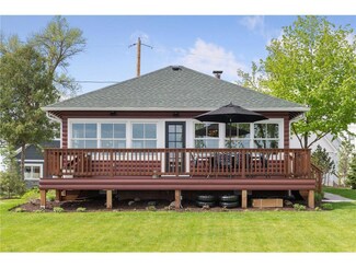 3616 Red Cedar Point Rd, Excelsior, MN 55331
