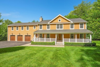 420 Pleasantville Rd, Briarcliff Manor, NY 10510