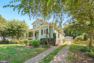 217 Talahi Rd SE, Vienna, VA 22180