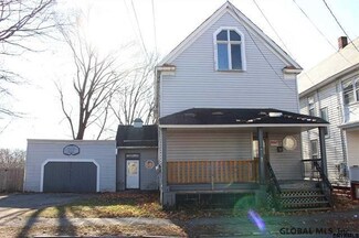 57 Wyllie St, Schenectady, NY 12307