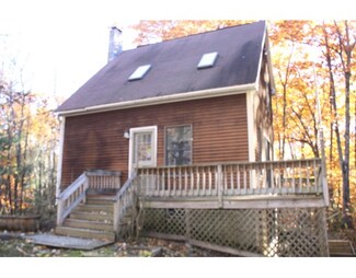 9 Wigwam Dr, Colrain, MA 01340