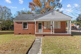 212 N Rochelle Blvd, Kinston, NC 28501