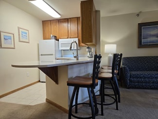 111 Center St Unit 342, Lake Geneva, WI 53147