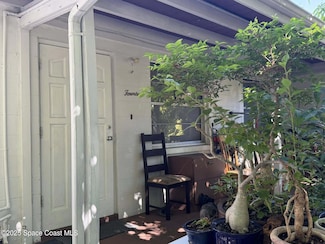 14 W Alma Dr, Melbourne, FL 32935