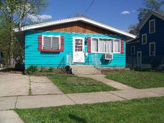 529 N Highland Ave, Aurora, IL 60506