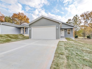 1092 S Shore Dr, Catawissa, MO 63015