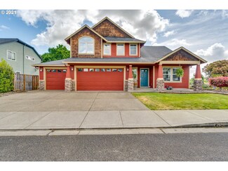 118 S 6th St, Carlton, OR 97111
