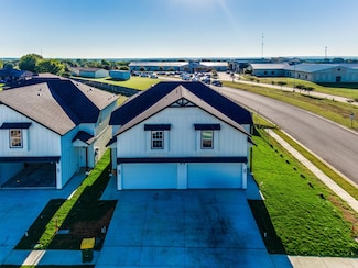 920 Cooksey Ct Unit B, Grandview, TX 76050