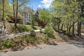 28537 N Shore Rd, Lake Arrowhead, CA 92352