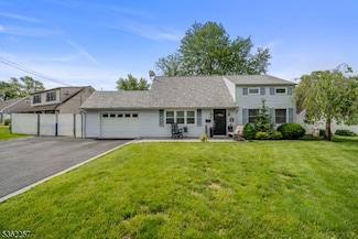 5 Wendy Rd, Colonia, NJ 07067