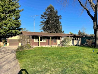 120 Hickory Ln, Waterloo, WI 53594