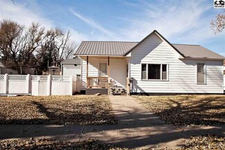 125 N 6th St, Sterling, KS 67579